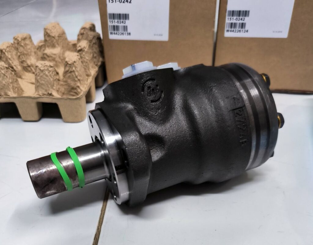 จัดหาอะไหล่ นำเข้า OMR Hydraulic Gear Motor